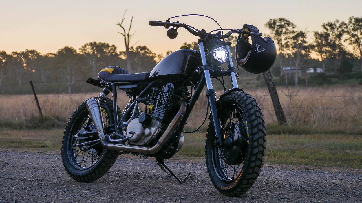 Custom Yamaha SR400 Scrambler 1